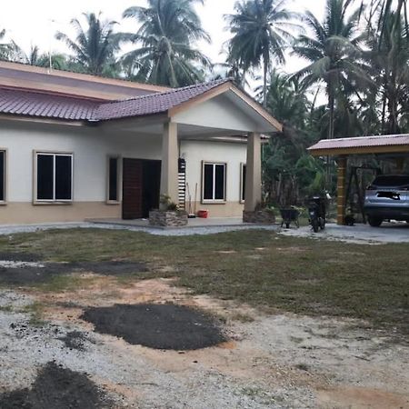 R & R Homestay Tanjung Karang المظهر الخارجي الصورة